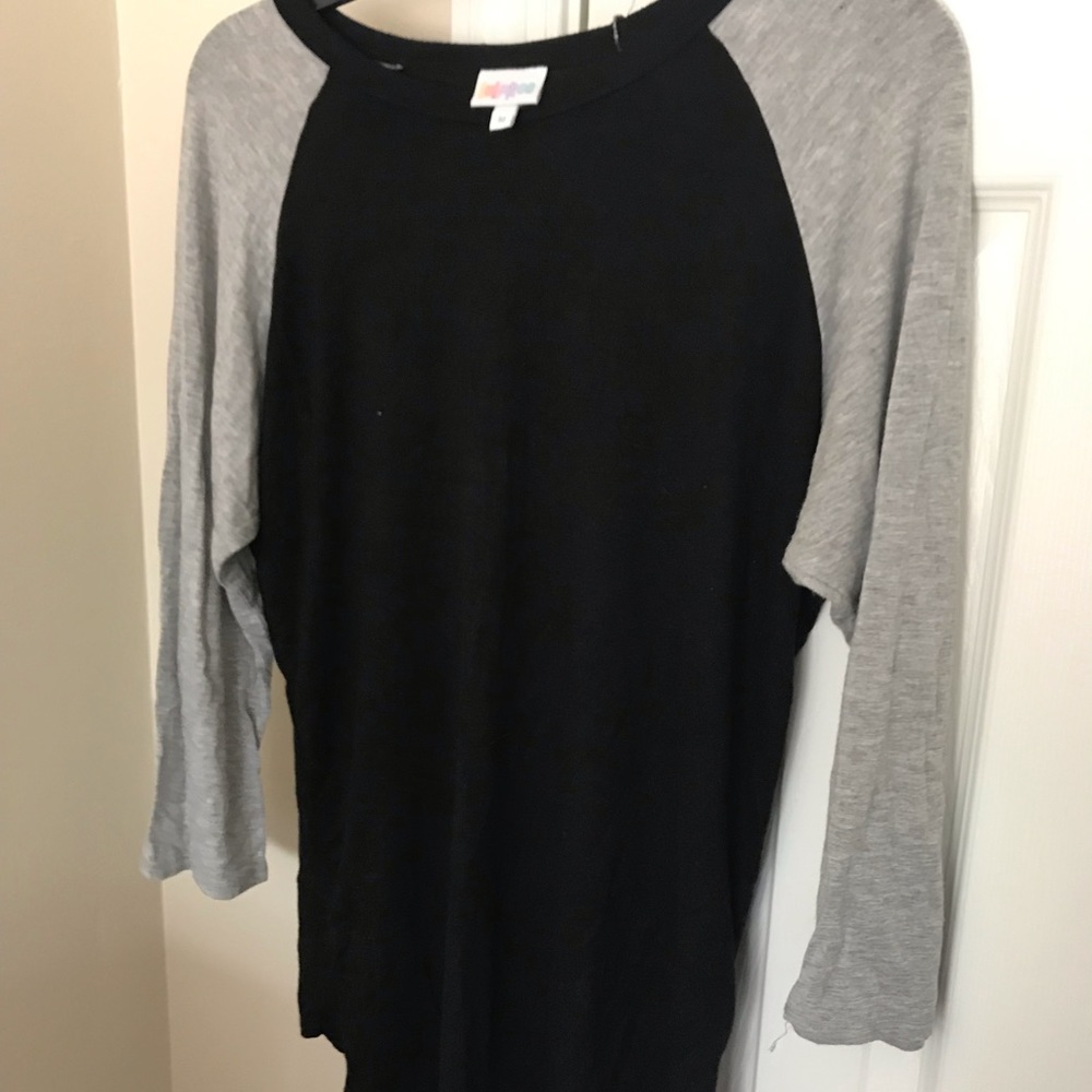 Lularoe Randy tee